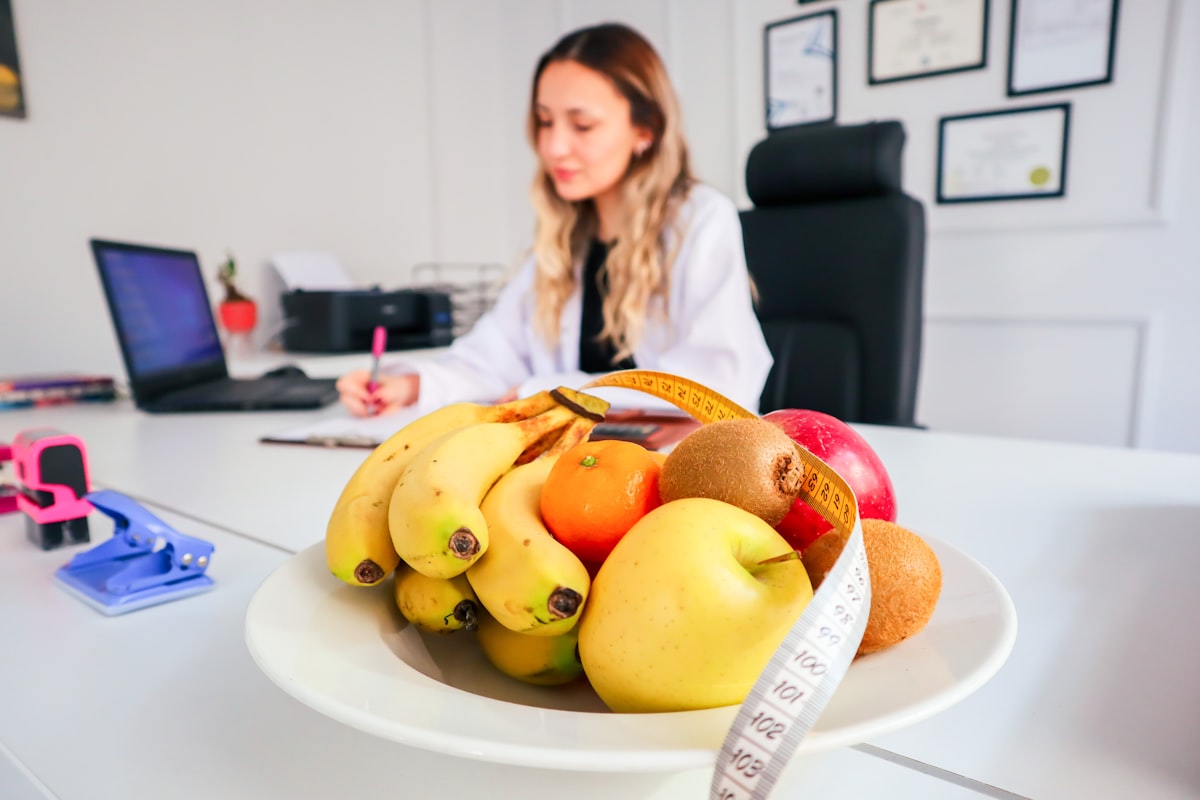 Nutritionist consulting with client